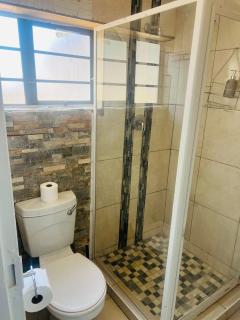 Lobone's Apartments Tlokweng - 1