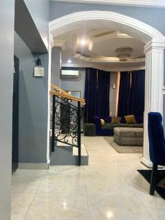 Peaceful & Convenient Home Opic Estate - 8