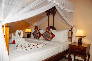 Sunny Palms Beach Bungalows - 9