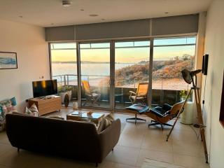 Eight Water's Edge - 8