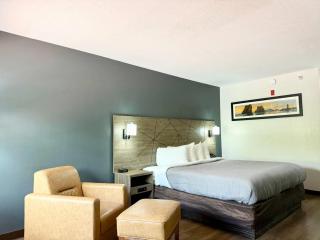 Quality Inn & Suites Greenville I-65 - 2