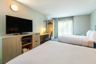 Comfort Inn Hwy 401 - 1