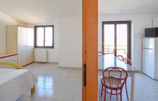 1 Bedroom Gorgeous Apartment In Briatico - 2