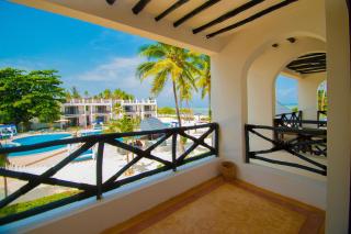 Protels La Plage - Bwejuu - 1