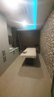 Girne Merkezde Geniş Teraslı Havuzlu Daire - 2