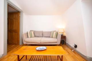 Bright 1BR Flat Near Church St Clissold Park - Pass the Keys - 5