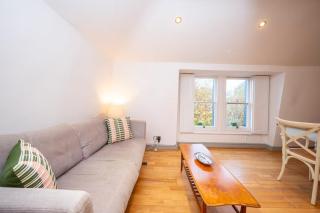 Bright 1BR Flat Near Church St Clissold Park - Pass the Keys - 4