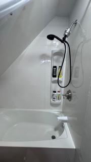 Cozy loft studio, 3rd floor, central AC, free parking - 7