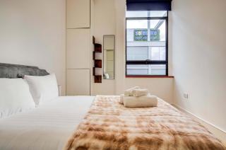 Wembley 2BR Apartment with Free Parking - 4