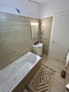 Romanescu Park Residence Apartment - 1