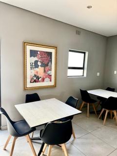 Glowti Event & Guest House - 9