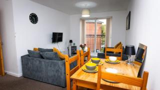 Greenings Apt Warrington - 2 Bed with FREE off road Parking & Wifi - 0
