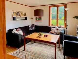 Historic Lakeside House With Private Beach - 4