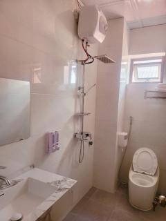 hottel hung phat - 1