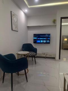 Cozy 1BHK with Netflix in Bahira town Lahore - 9