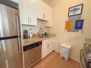 Hawaii Oasis 2-Bedroom at The Cove Waikiki condo - 8