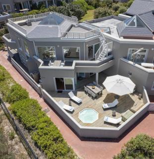 Pingu Beachhouse with Jacuzzi Hout Bay Cape Town - Città del Capo - 7