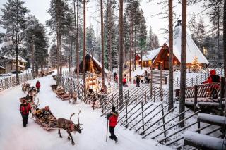 Aurora Crown Suite Private Sauna & Cozy Arctic Stay - 2