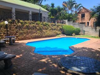 34 Bentley Estate Coastal Apartment - 1