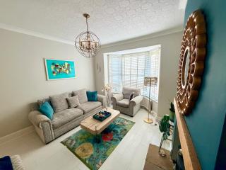 Cathedral Quarter House with free Secure Driveway Parking for 2 Cars - 8