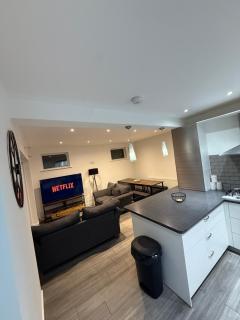 5 bedroom house in Pettswood - 5