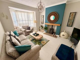 Cathedral Quarter House with free Secure Driveway Parking for 2 Cars - 0