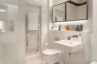 Luxury Covent Garden Stay with Outdoor Terrace - 2