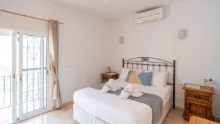 Juan Romanes Viñuela by Ruralidays - 1