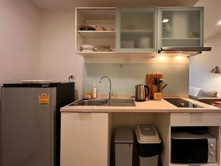 1 Bed 1 Bath - Serviced Apartment Near City Center With Rooftop Pool and Gym - 1