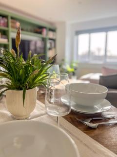 1 BR Flat with Free Parking 10 min to Colliers Wood - 1