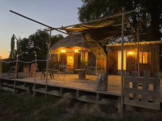 A break under a geodesic dome - 8