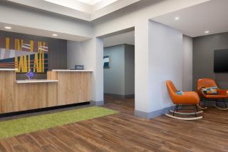 Spark by Hilton Toronto Airport - 5