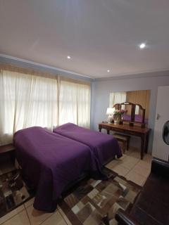 Bush and Birding Backpacker - 0