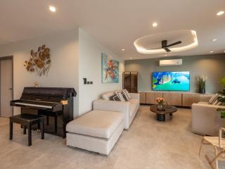 Lakeside 5-BR New Pool Villa in Gated Community - 4