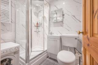 11 Priory Cottages, lake view cottage in Windermere - 4