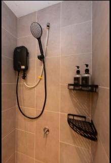 7-10mins subang airport dk impian 2 Room 2-4pax - 8