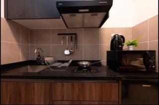 7-10mins subang airport premium luxury studio 2pax - 7