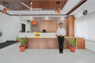 FabHotel Sai Palace - 8