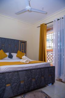 Crystaljen Apartment - 9