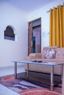 Crystaljen Apartment - 1