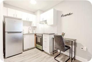 Charmant 1-chambre proche restaurants et attractions - 2