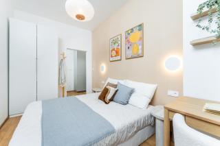 Rentero NEW Anděl Skyline Apartment - Prague 5 - 4