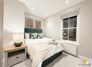 Exclusive 2 Bedroom Flat in Queens Park! - 7