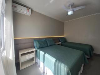 Casa Com Três Dormitórios Pertinho Do Mar Em Capão Da Canoa - 1