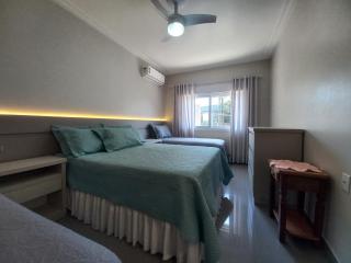 Casa Com Três Dormitórios Pertinho Do Mar Em Capão Da Canoa - 1