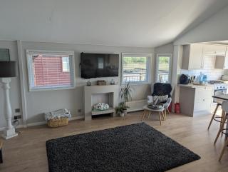 The Boathouse Lodge - 1