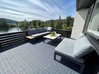 Lyngdal home with the sea - 5