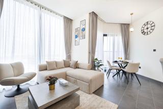 Luxurious Crest Tower Suites By Hostiva- Burj View - 2