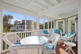 PB17: 17 Pelican Bay - 5