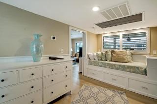 PC202E: 202E Port O'Call - 1